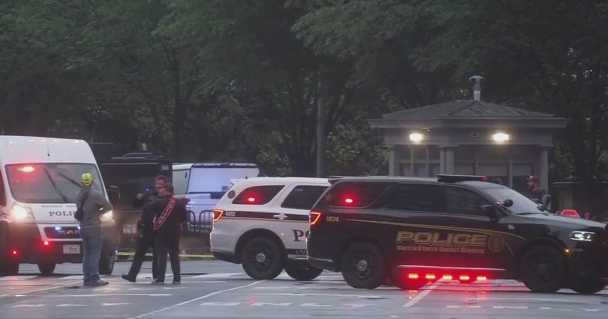 Suspected gunman killed in Secret Service confrontation near White ...