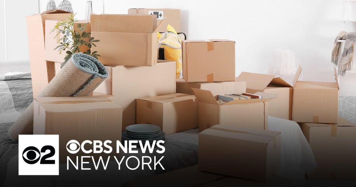 How do New Yorkers handle the stress of moving?