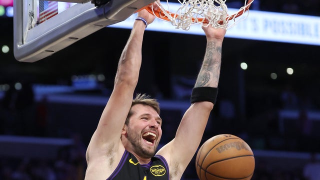 Lakers v Cleveland Cavaliers at Crypto.com 