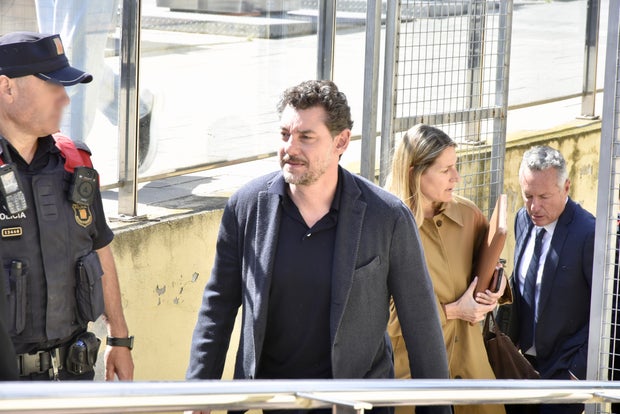 Isaac Andic Testifies Before The Judge After Being Arrested For His Father's Death 