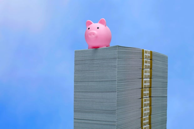 Here's how much interest a $150,000 high-yield savings account can earn now