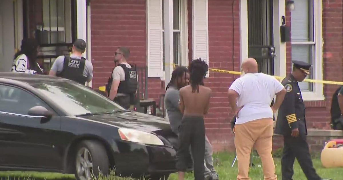 Detroit police fatally shoot man while serving search warrant - CBS Detroit