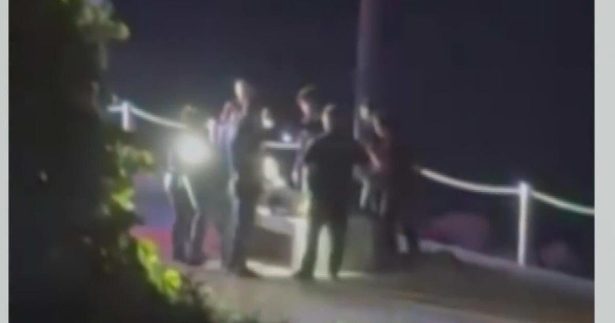 Police investigate shooting by off-duty Miami-Dade deputy, leaving a man in critical condition - CBS Miami