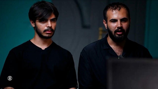 iran-brothers-protesters.jpg 