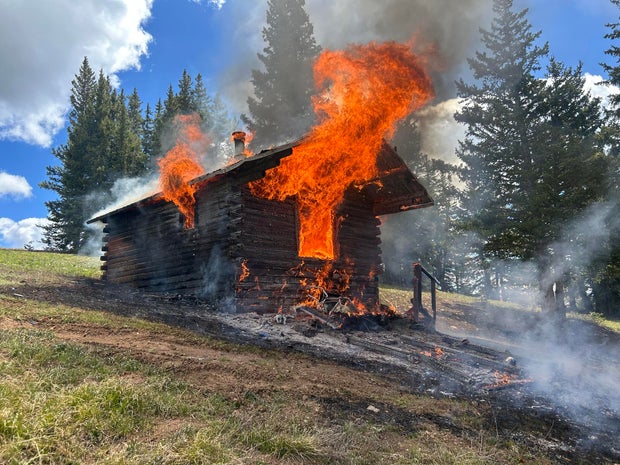 aspen-mountain-cabin-fire-1-aspen-fire-on-fb.jpg