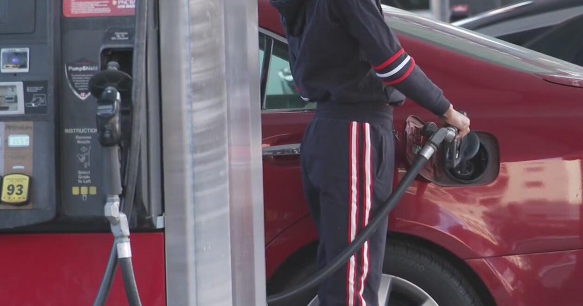 Michigan gas prices drop again