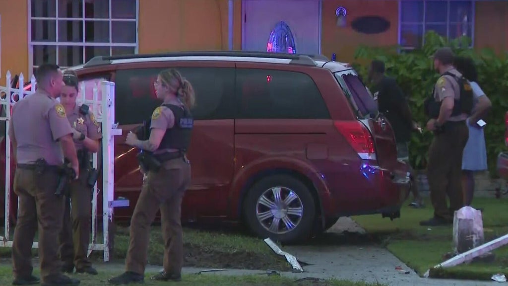 Injuries reported when car slams into southwest Miami-Dade home after crash, MDSO says