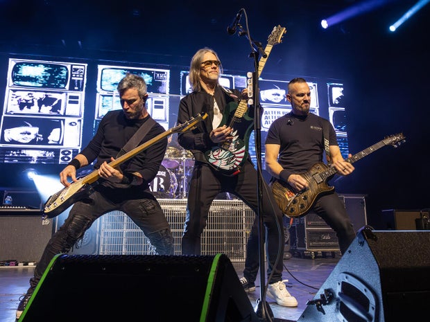sm-gallery-alterbridge-thesaltshed-chicago-050626-kirstine-walton-25.jpg 
