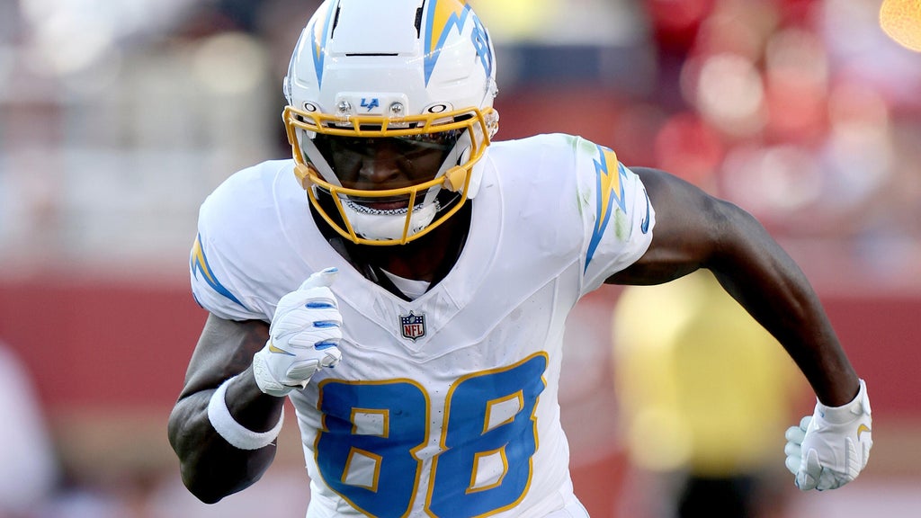 Miami Dolphins sign receiver Jalen Reagor in latest move after roster overhaul under new management