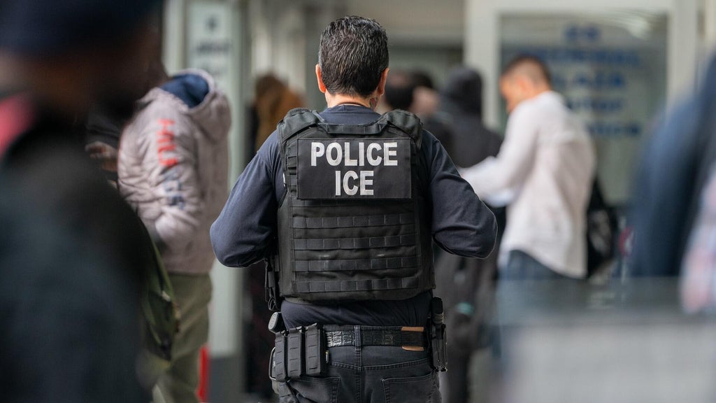 Attorney for Minnesota anti-ICE protesters charged with conspiracy believes feds may have used informant