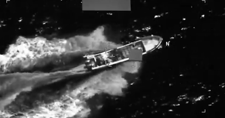 Американската армия публикува видео на друга предполагаема лодка за наркотици, унищожена в Тихия океан, убивайки още 2 души