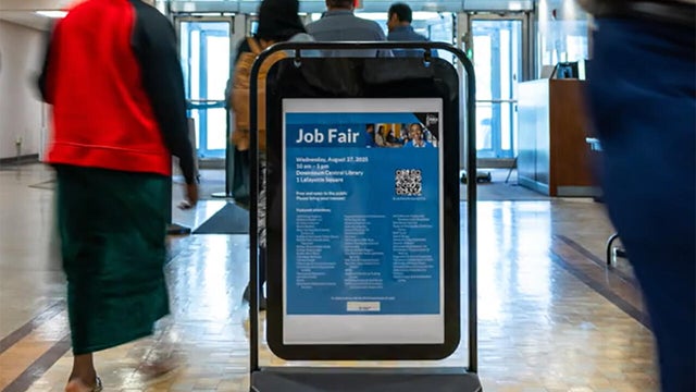 job-fair-sign-1280.jpg 