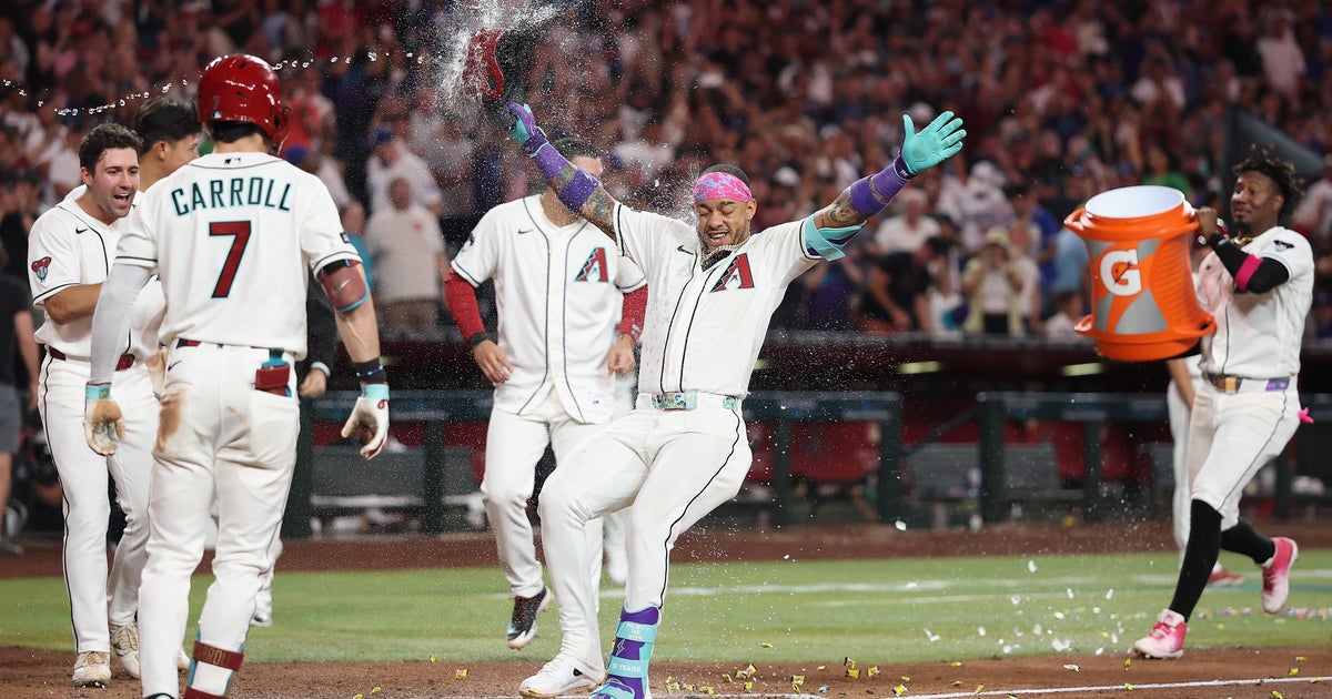 Ketel Marte hits solo homer in 9th, Diamondbacks rally after scary collision to beat Dodgers 3-2
