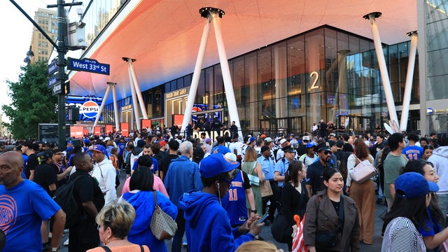 BASKET-NBA-FINALS-KNICKS-SPURS-FANS 