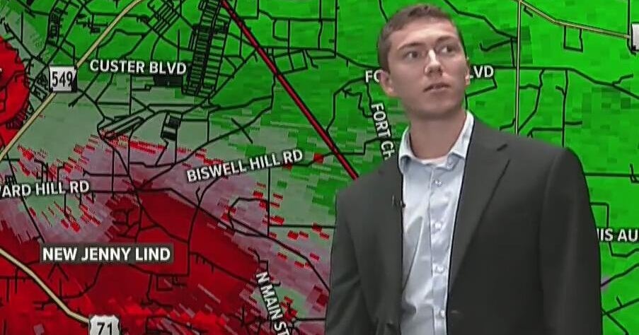 Arkansas Meteorologist Noah Simmons reacts to fire in studio