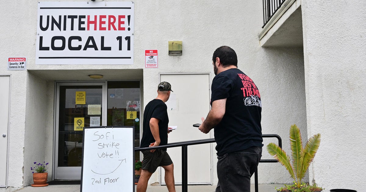 LA stadium workers vote to strike with World Cup kicking off