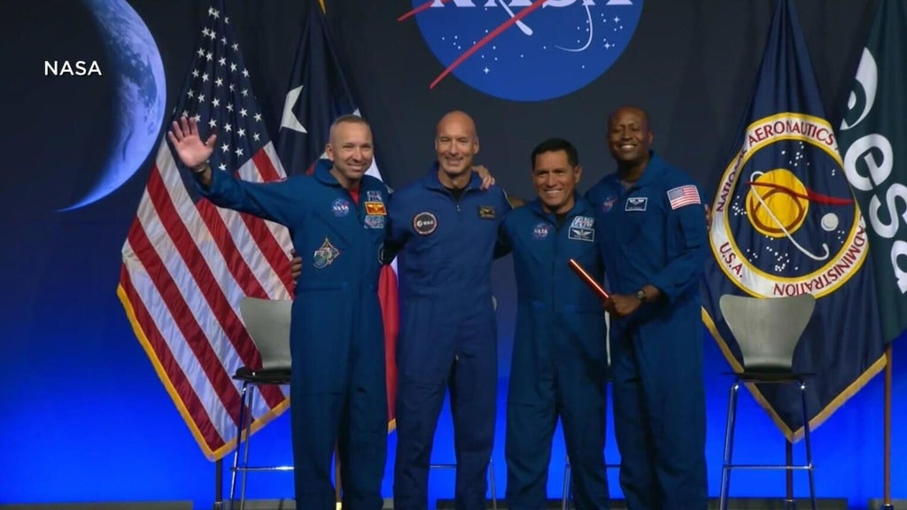 4 astronauts were selected by NASA for the Artemis III mission, and 1 of them has deep roots in South Florida