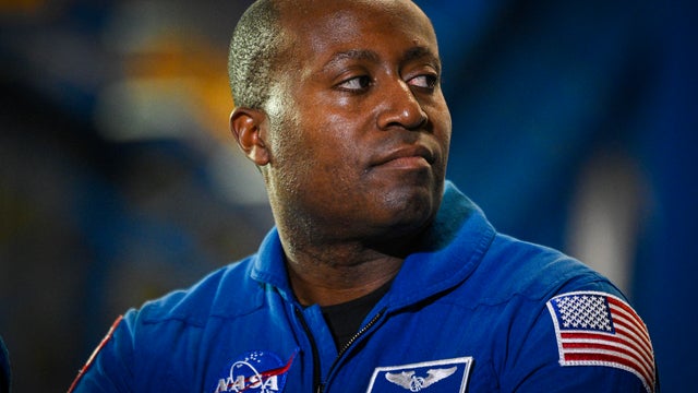 Andre Douglas Joins NASA's Artemis III Crew 