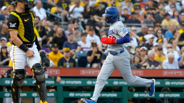 Los Angeles Dodgers v Pittsburgh Pirates 