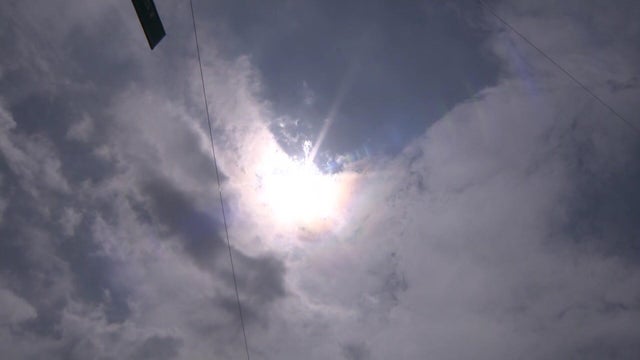 sloan-5p-pkg-hot-weathe-wcbsi3gf-hi-res-still.jpg 