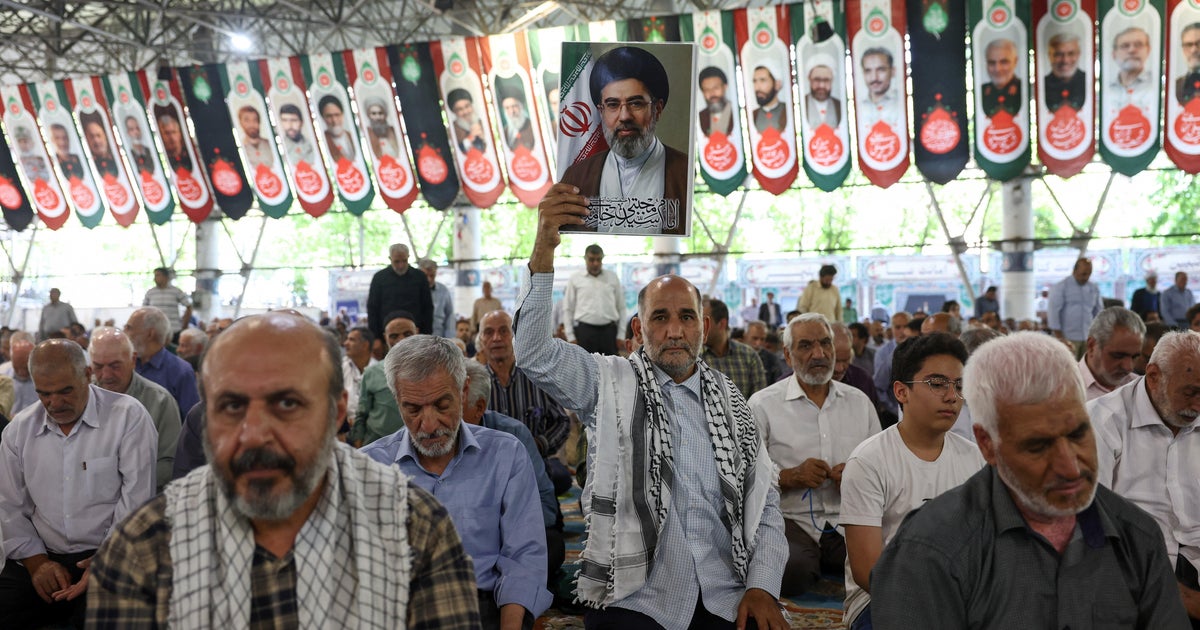 Iran’s top diplomat says agreement with U.S. “has never been closer”  www.cbsnews.com