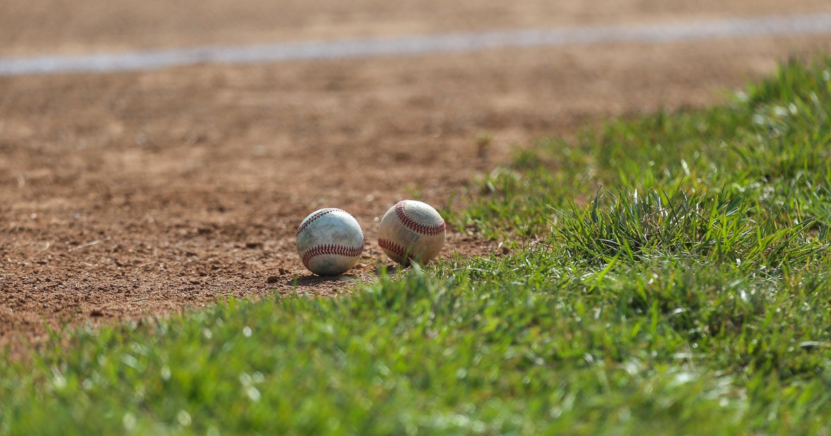 West Virginia falls to North Carolina at College World Series