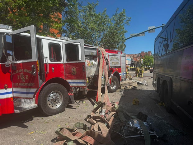 fire-truck-collision-4-colorado-springs-fd-tweet.jpg 