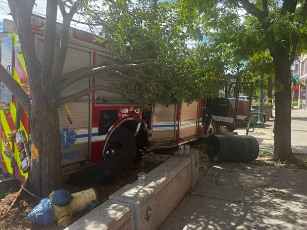 fire-truck-collision-2-colorado-springs-fd-tweet.jpg 