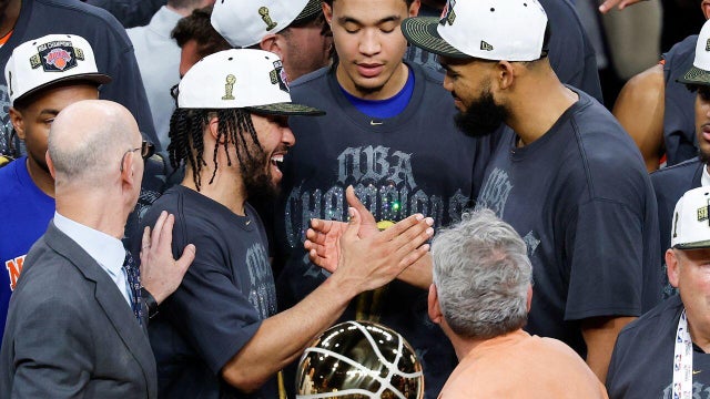 knicks-jalen-and-kat.jpg 