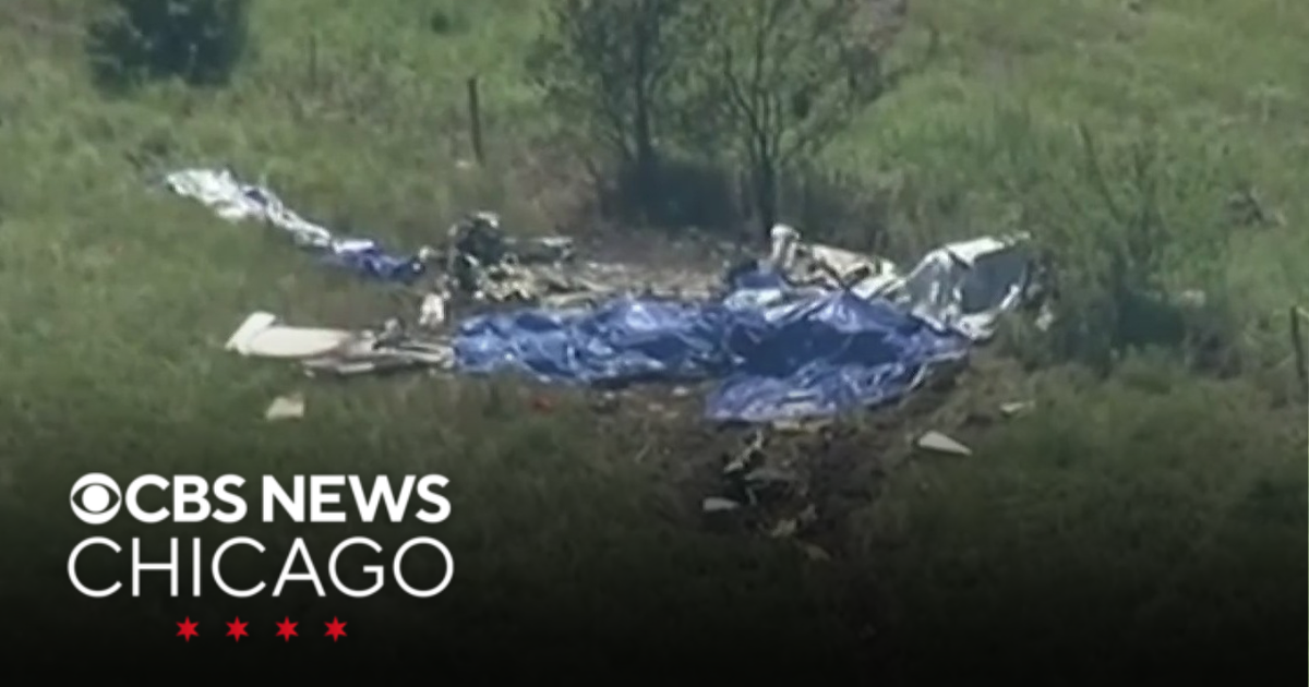 12 killed in skydiving plane crash in Missouri - CBS Chicago