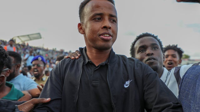 Somali referee Artan greeted by fans after being denied US entry for World Cup 