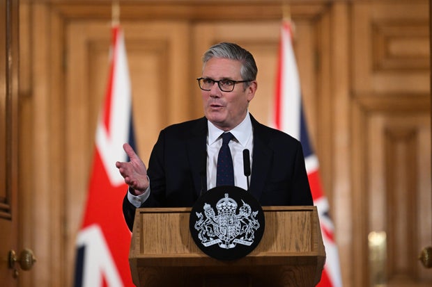 UK Prime Minister Keir Starmer Announces Social Media Ban for UK Teens