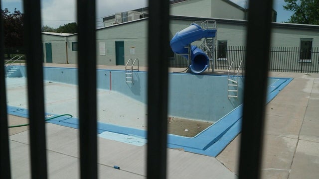 pool-2.jpg 