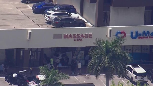 cbsmiami-hallandale-beach-car-vs-building-1.jpg