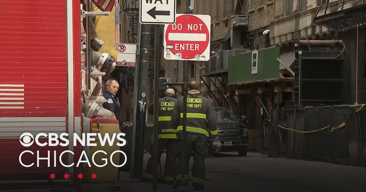 Fire breaks out in kitchen at downtown Chicago restaurant - CBS Chicago