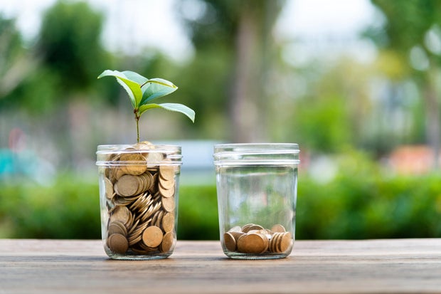 $50,000 CD vs. $50,000 high-yield savings account: Here's which can earn more over the next year