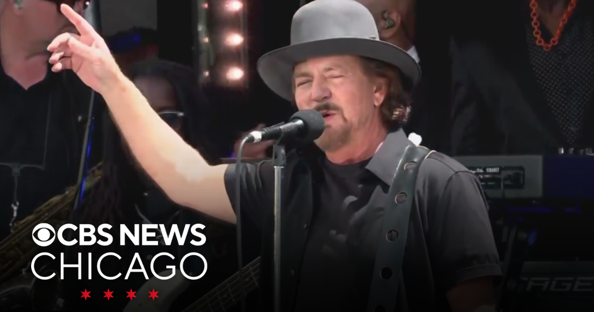 Eddie Vedder 来日公演SUN TOTE BAG Pearl Jam Pearl Jam's Eddie Vedder performs original song with 