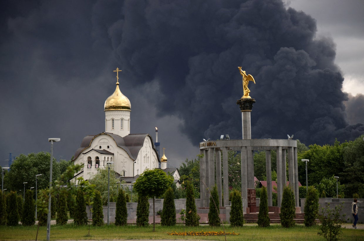 Ukraine drone strike hits Russian oil refinery, Zelenskyy says 