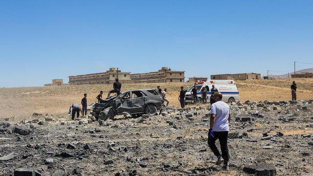 Israel renews strikes on southern, eastern Lebanon, wounds 5 in Baalbek 
