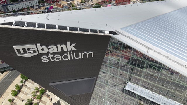 10p-pkg-stadium-hail-damage-wccoap01.jpg 