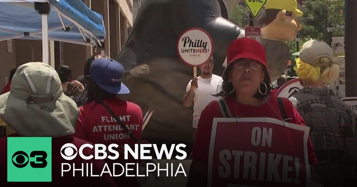 Sheraton Philadelphia Downtown workers go on strike - CBS Philadelphia