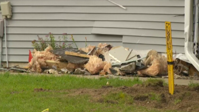 woodbury-car-into-townhomes.png 