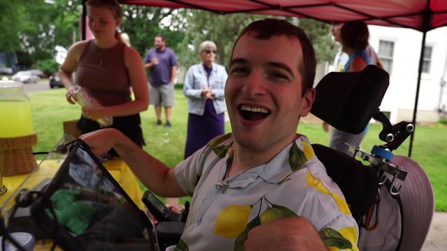 6p-vo-lemonade-stand-wccoaq2x-00-01-1715.jpg 