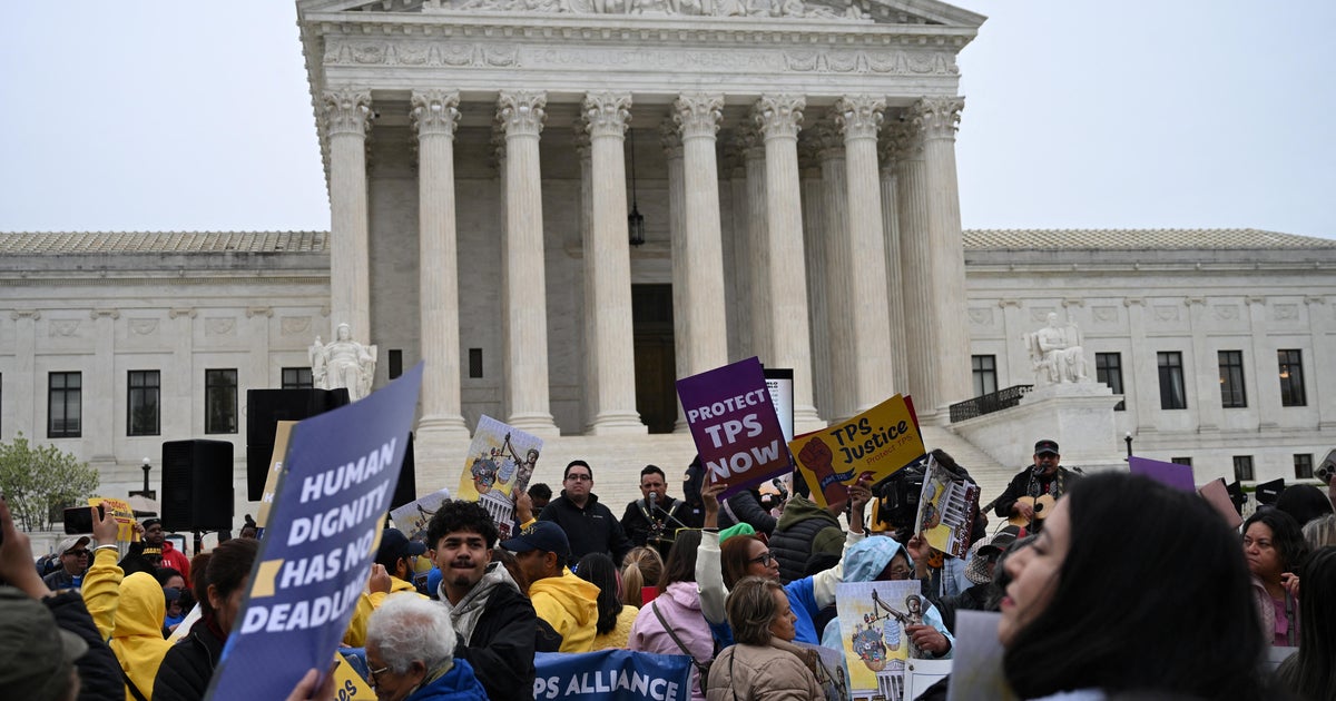 Supreme Court lets Trump strip deportation protections from Syrians, Haitians