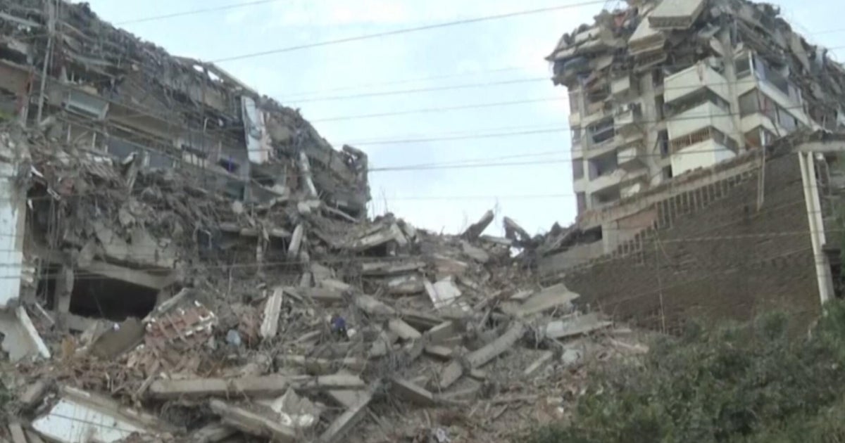 Venezuela's medical centers "absolutely overwhelmed" after twin earthquakes, aid group chief says