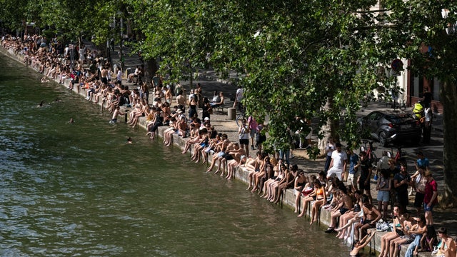TOPSHOT-FRANCE-WEATHER-CLIMATE-HEAT 