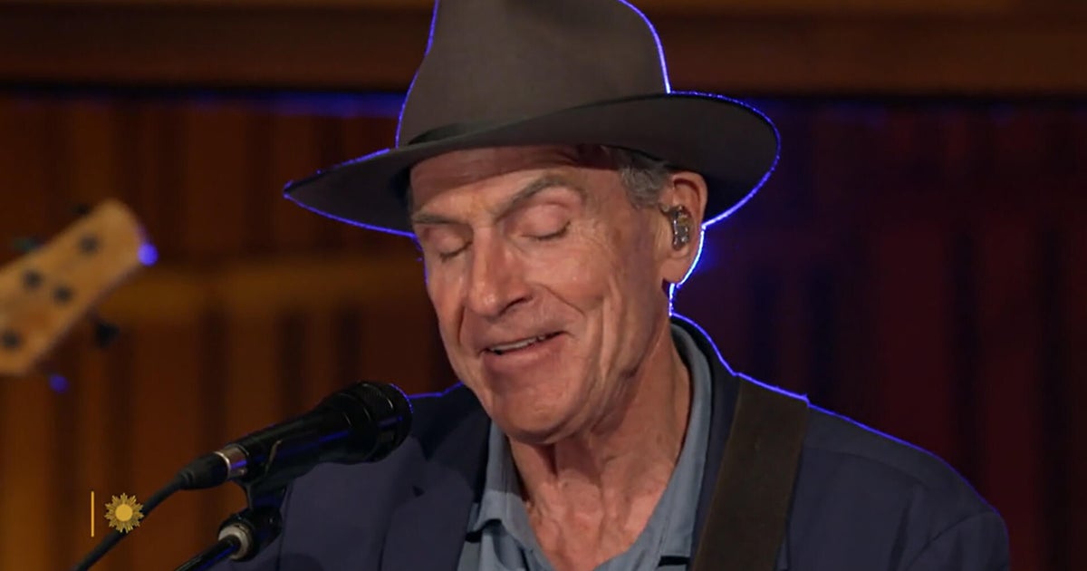 Songbook: James Taylor sings "Moon River"