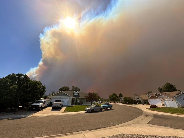 credit-john-berry-jones-fire-smoke-in-fruita.jpg 