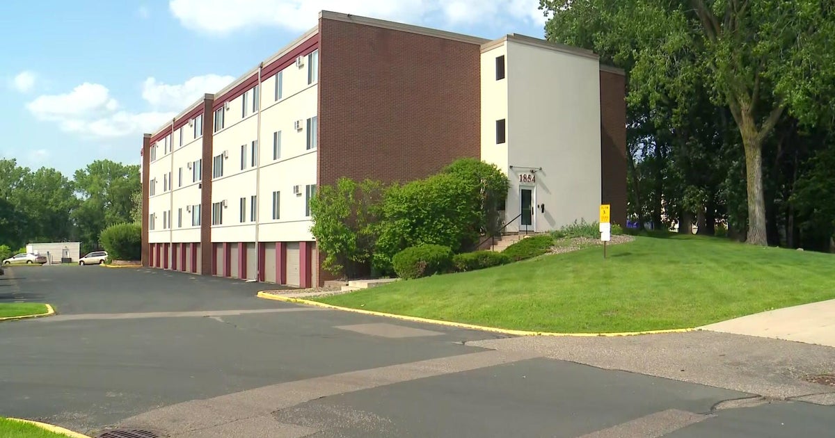 Maplewood girl, 17, accused of beating her mom to death
