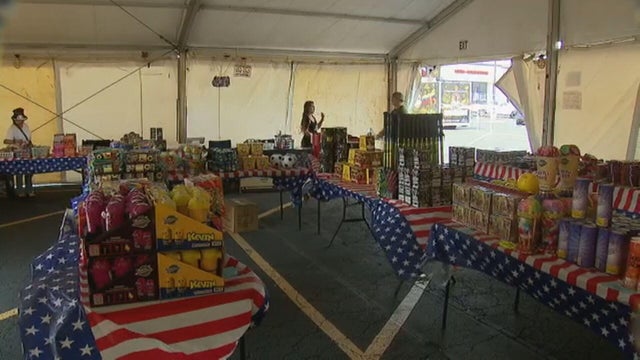 aurora-fireworks-10pkg-transfer-frame-1075.jpg 